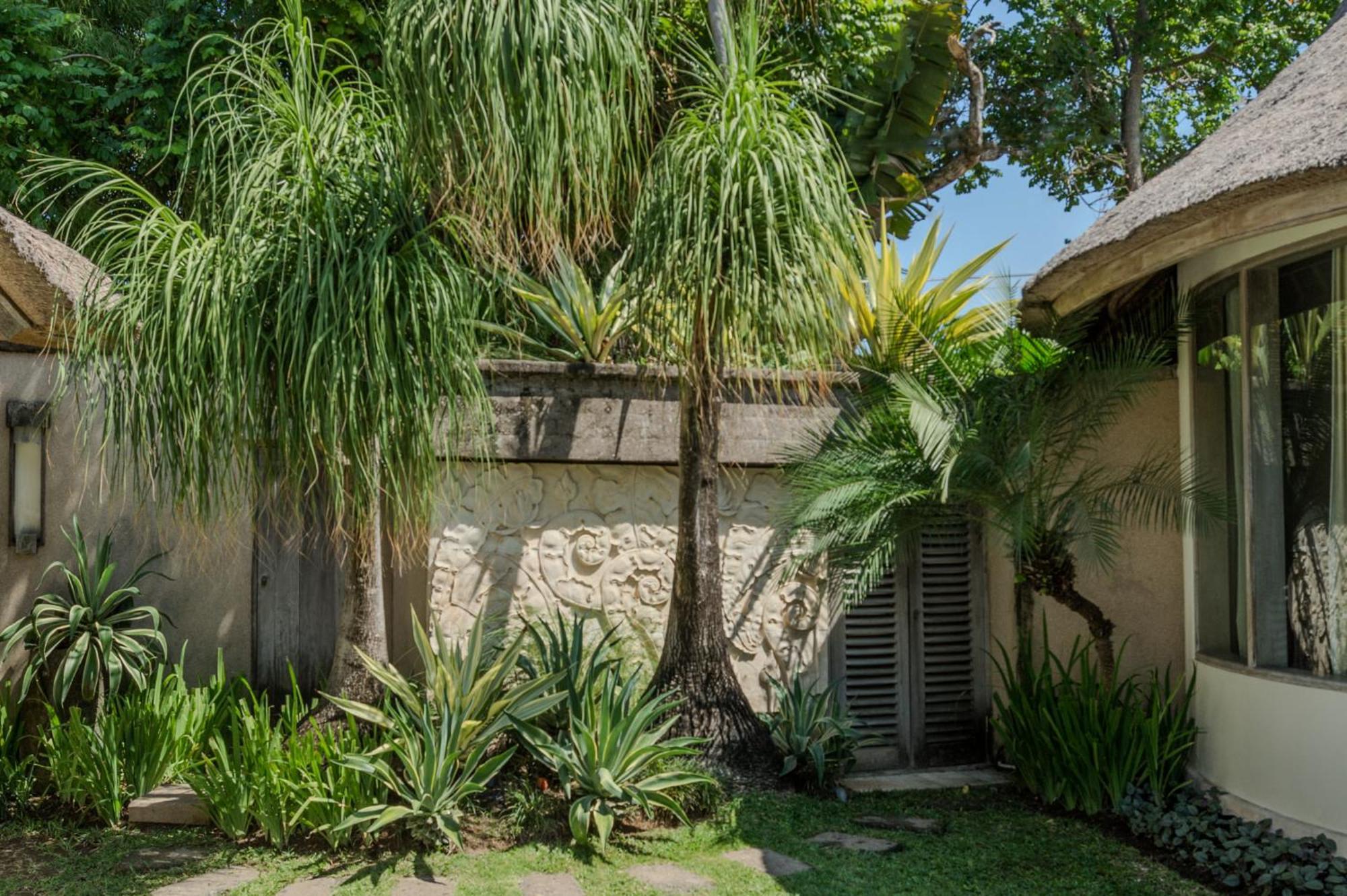 Villa Tirta Naga Bali Семиньяк Экстерьер фото