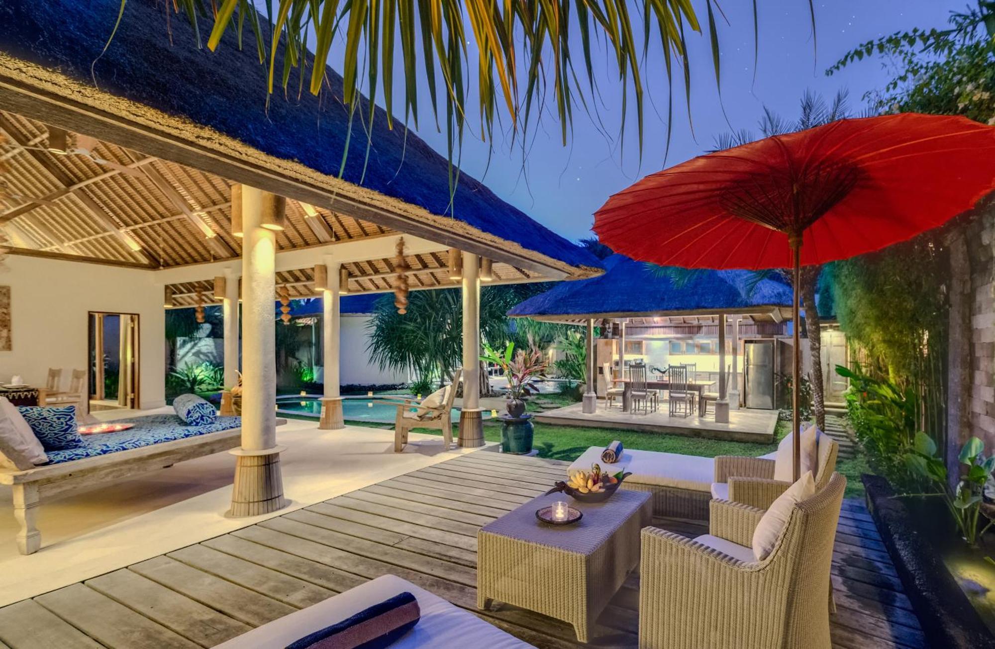 Villa Tirta Naga Bali Семиньяк Экстерьер фото