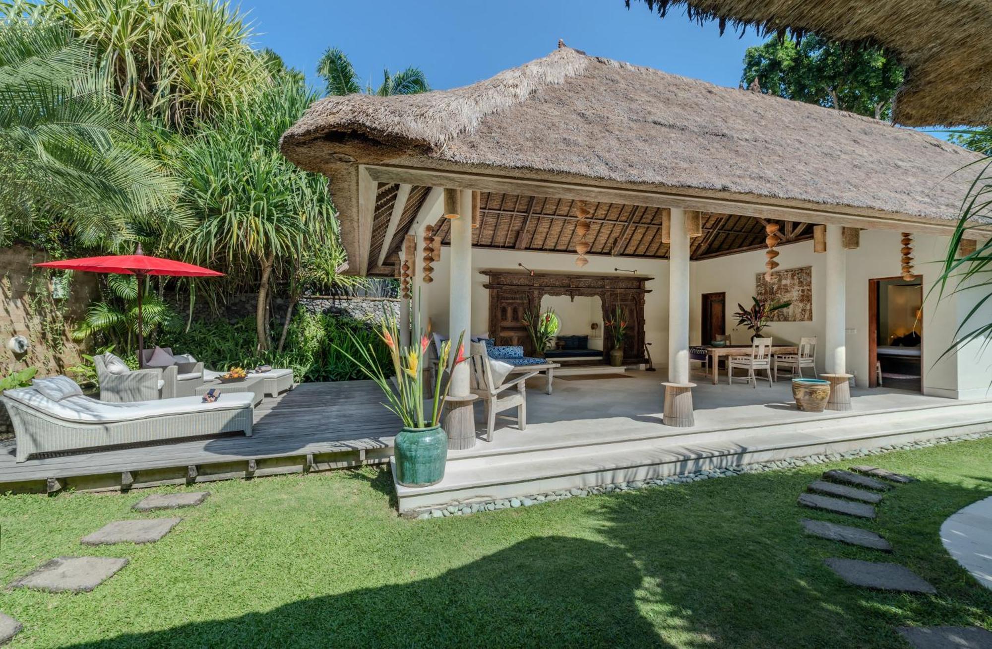 Villa Tirta Naga Bali Семиньяк Экстерьер фото