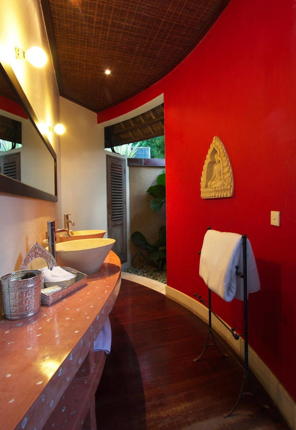 Villa Tirta Naga Bali Семиньяк Экстерьер фото