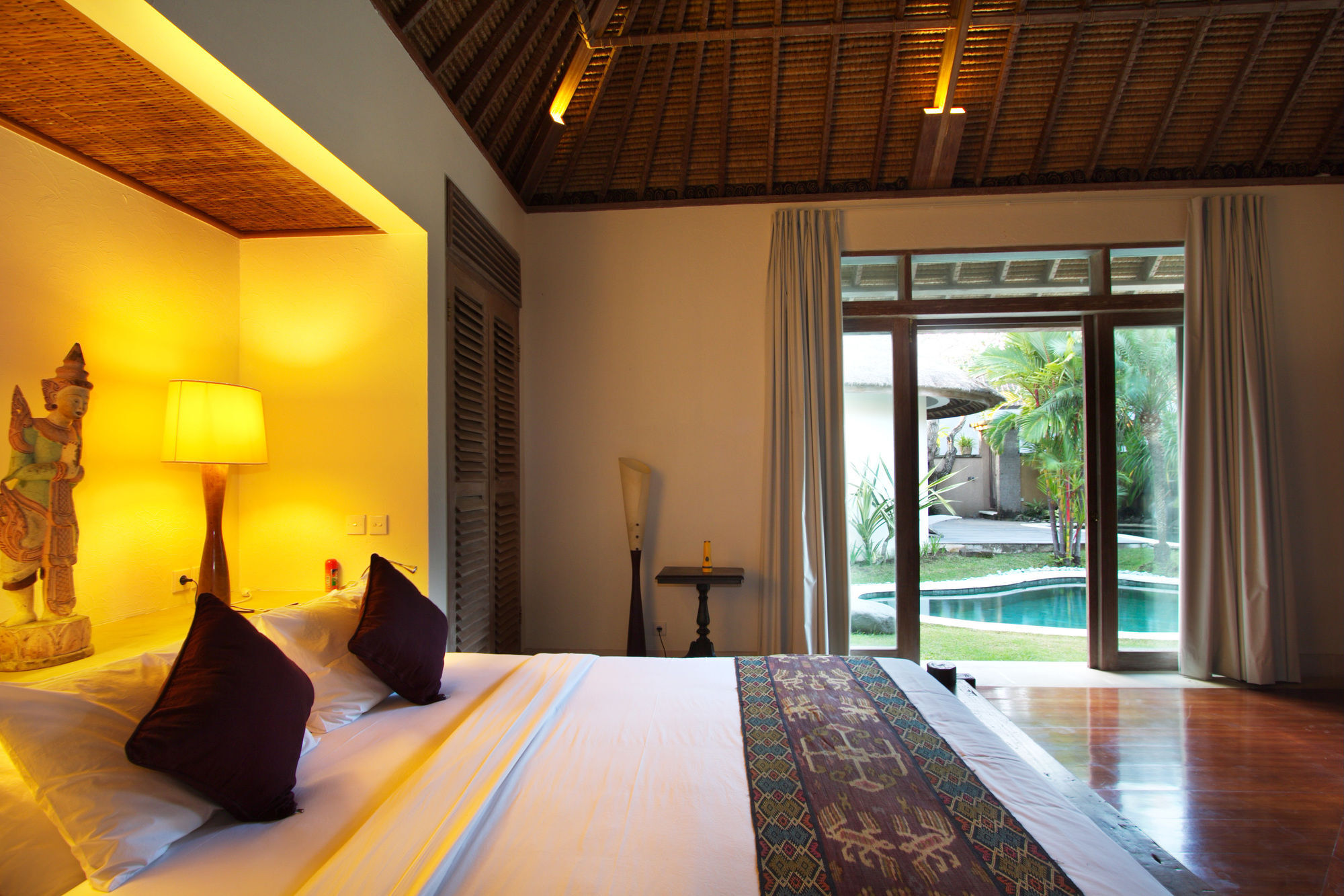 Villa Tirta Naga Bali Семиньяк Экстерьер фото